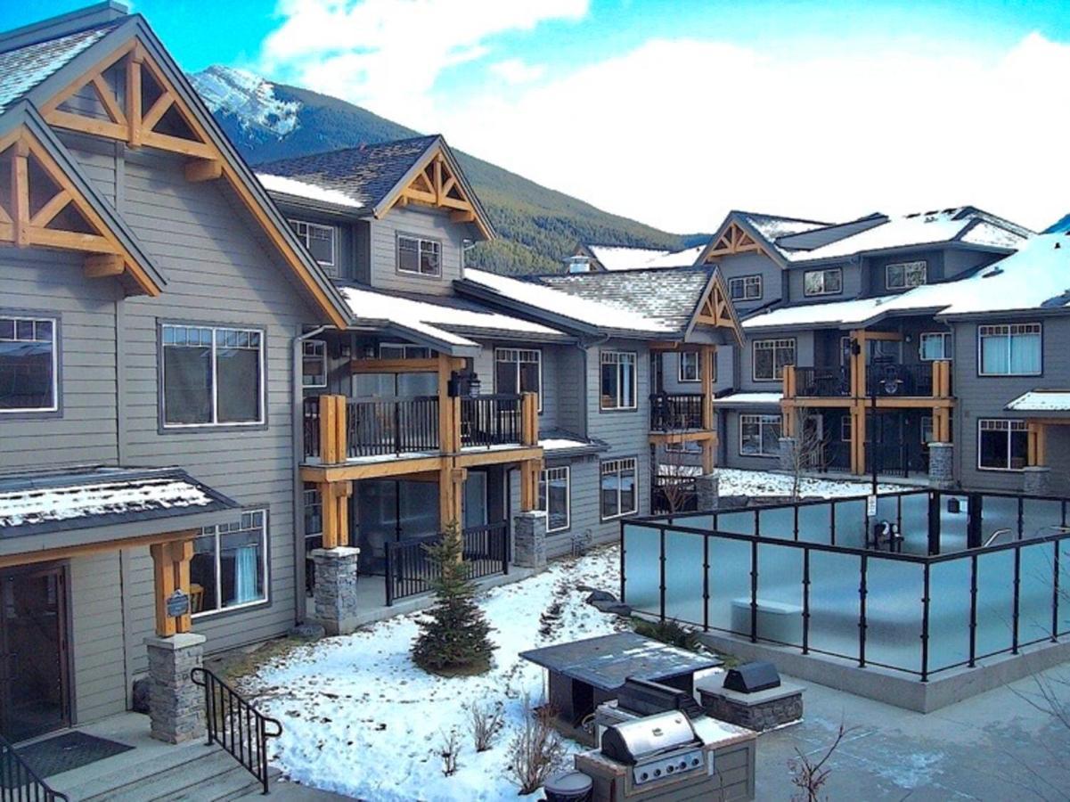 Copperstone Resort - Mountain View 2 Bedroom Condo Canmore Esterno foto