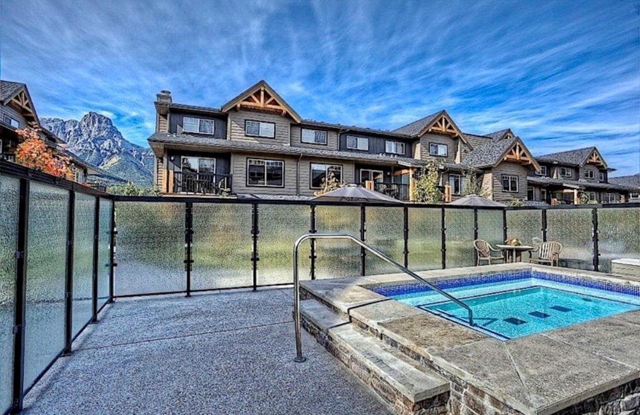 Copperstone Resort - Mountain View 2 Bedroom Condo Canmore Esterno foto