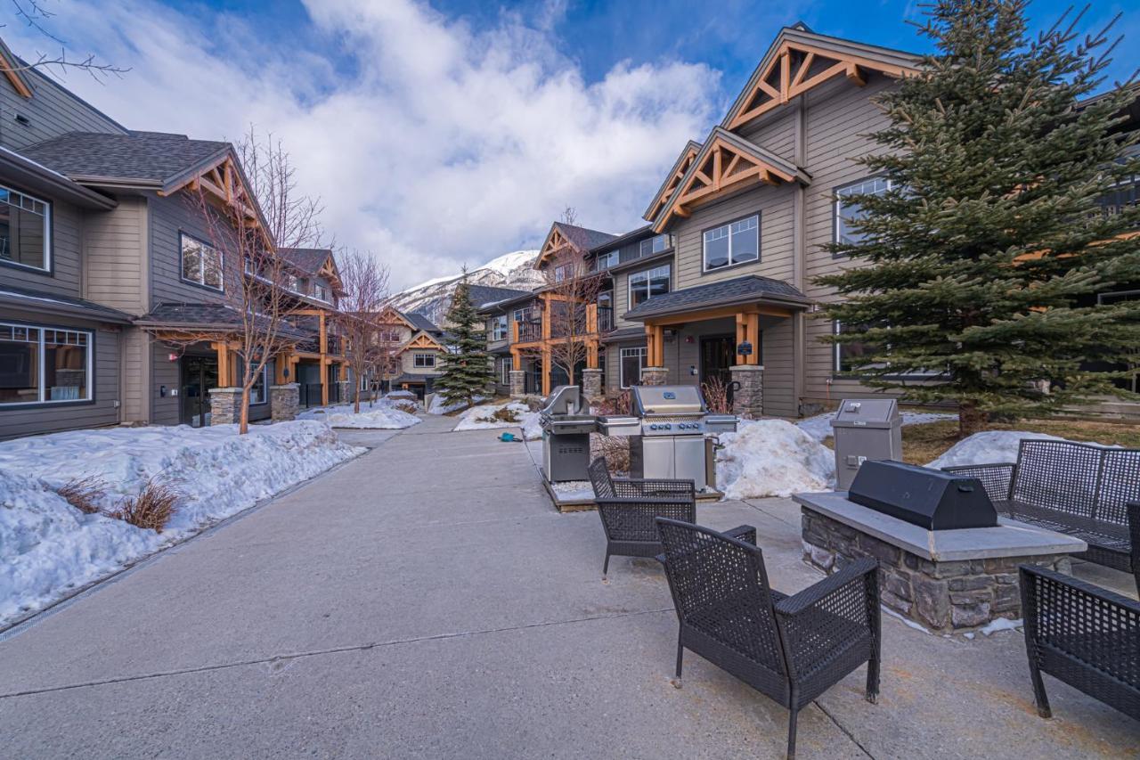 Copperstone Resort - Mountain View 2 Bedroom Condo Canmore Esterno foto